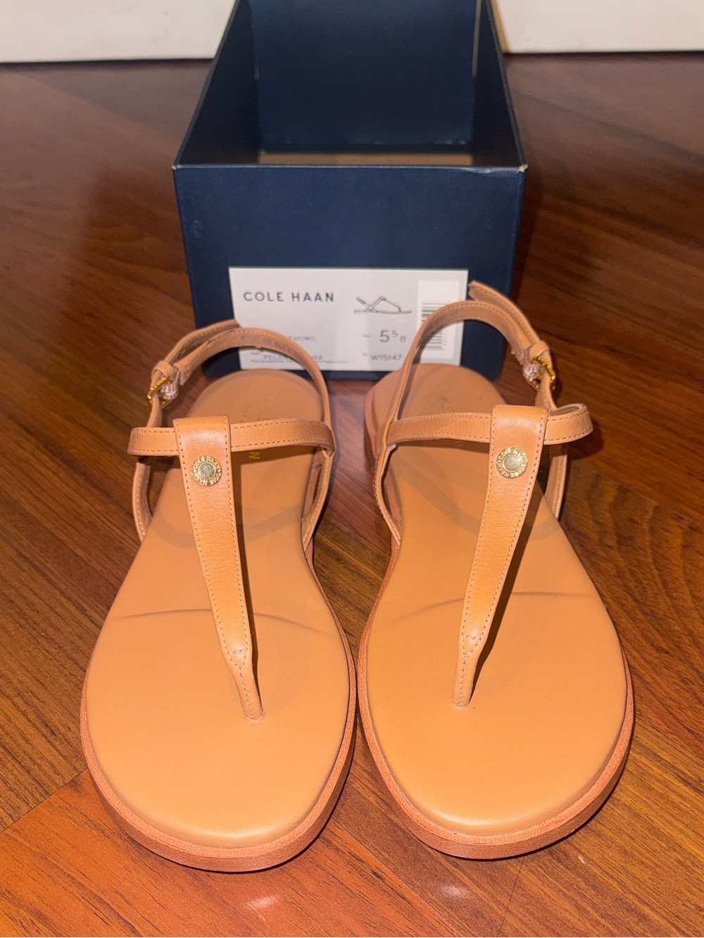 Like New Cole Haan Flora Thong Leather Sandal Size 5.5 Nude Tan